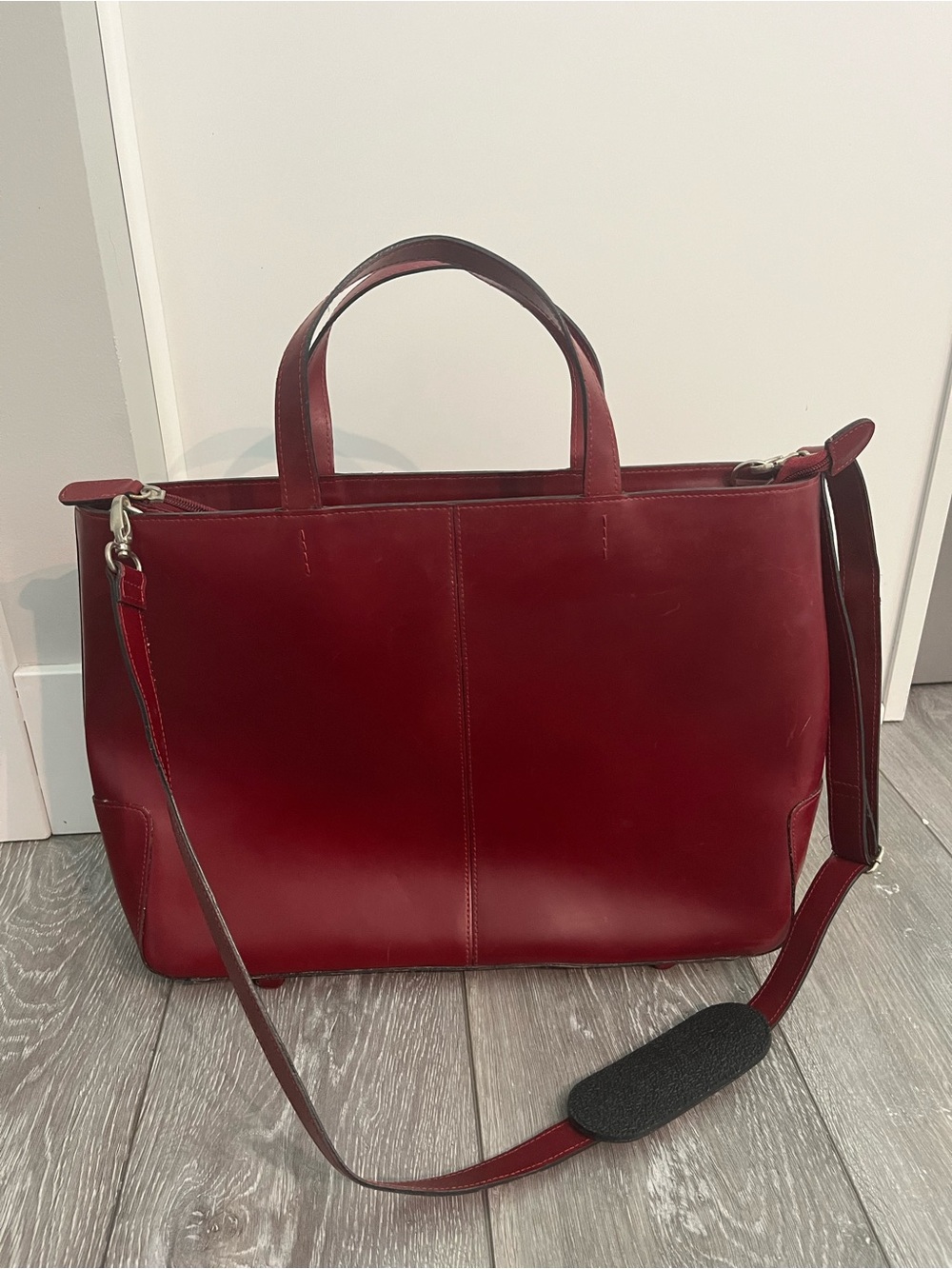 Franklin Covey 100% Leather Red Computer Tote Bag